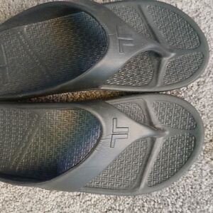 Women's Black Flip Flops